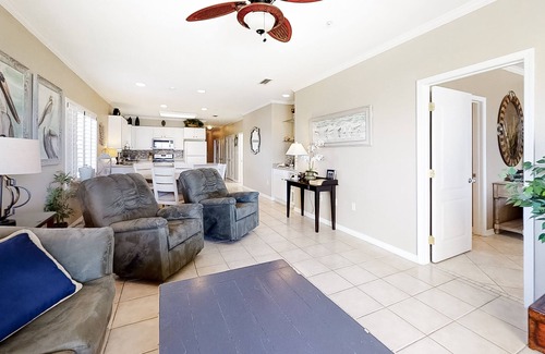 Orange Beach East Condo | Gulf-front condo with beach access, balcony, WiFi, AC, pool & BBQ area