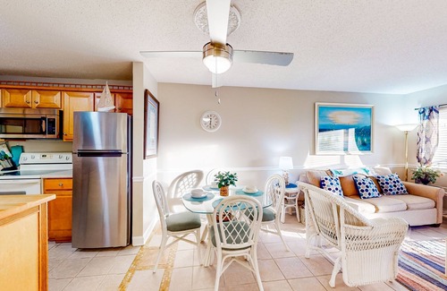 Fort Morgan Condo | Gulf-front condo with pools, hot tub, fitness room, dry sauna, & beach access