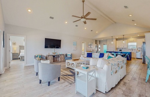 Dauphin Island House | Gulf Front, dog-friendly home with breathtaking views, washer/dryer & A/C