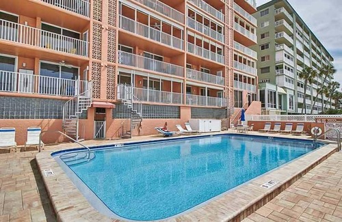 Indian Shores Condo | Gulf Front Family Favorite, Pet Friendly location on Indian Shores~ Sand.