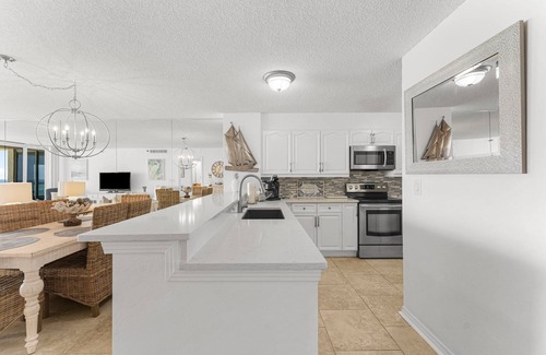 Miramar Beach Condo | GULF FRONT FOR 6! AWESOME PANORAMIC VIEWS OF THE GULF!