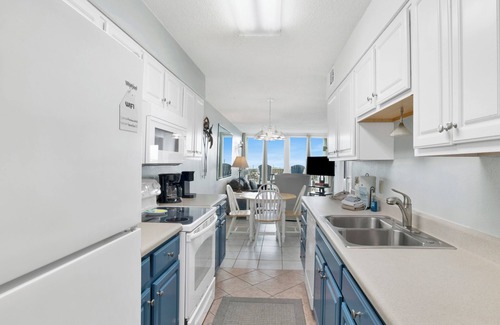 Gulf Shores Condo | Gulf Front Ground Floor 2br/2ba Condo CLOSE TO PARKING, BEACH, and POOL!