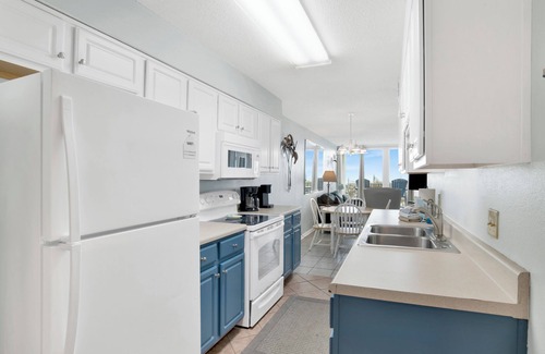 Gulf Shores Condo | Gulf Front Ground Floor 2br/2ba Condo CLOSE TO PARKING, BEACH, and POOL!