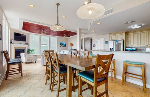 Ono Island House | Gulf front home with podium pool, beach access, and internet