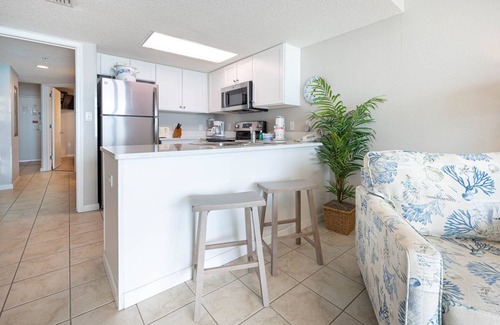 Gulf Shores Condo | GULF FRONT Hotel Suite! It is just like a CONDO! Phoenix Hotels