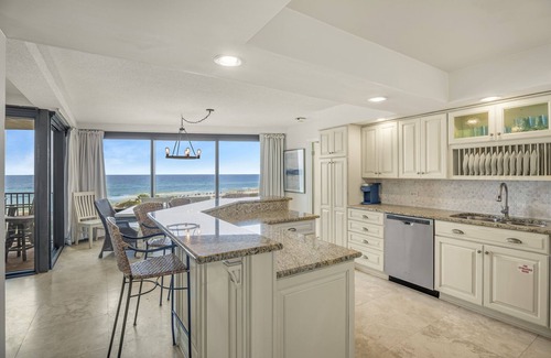 Sandestin Condo | Gulf Front ~ Large Balcony ~ Seasonally Heated Pool ~ Private Beach