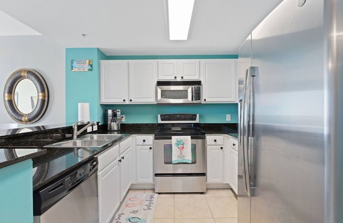 Panama City Beach Condo | GULF FRONT MASTER SUITE 🏖 LIFE'S A BEACH