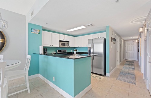 Panama City Beach Condo | GULF FRONT MASTER SUITE 🏖 LIFE'S A BEACH