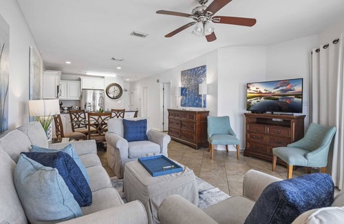 Miramar Beach Condo | Gulf Front Maravilla 2406 Beach Service included Top Floor