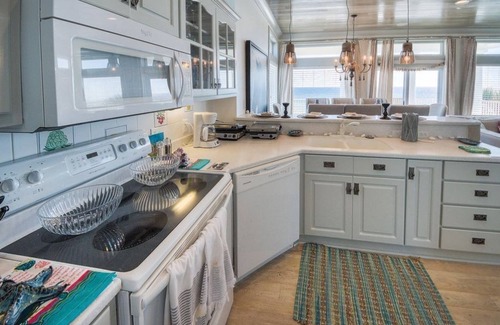 Kiska Beach House | GULF FRONT OASIS, PRIVATE HEATED POOL-opt, 5 BR, GORGEOUS BEACH VIEWS, Sleeps 12