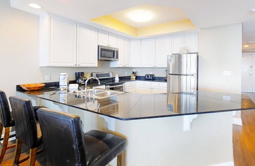Gulf Shores Condo | Gulf-front penthouse with pool, sauna, washer/dryer, & central AC