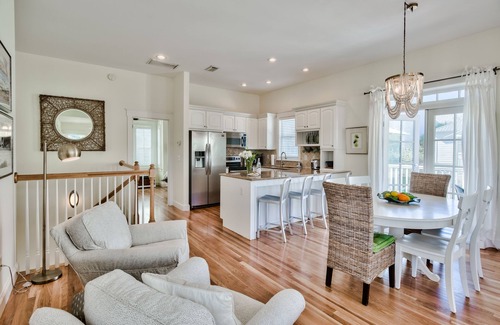 Rosemary Beach House | Gulf Front Pool + Bikes! South of 30A - Steps to Beach, between Alys & Rosemary