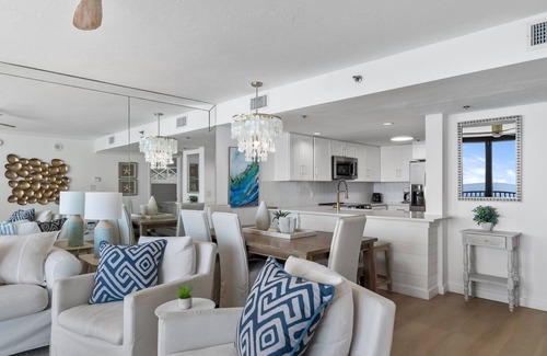 Beach District Condo | GULF FRONT renovated condo with Stunning Views 'Casa del Mare'