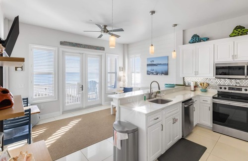 Seagrove Beach Condo | Gulf Front - Seagrove - Beach Chairs and Umbrella