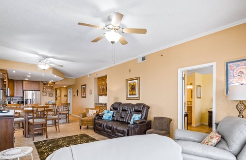 Orange Beach Condo | Gulf-Front Summerchase Condo with Pools, Hot Tub & Wraparound Balcony