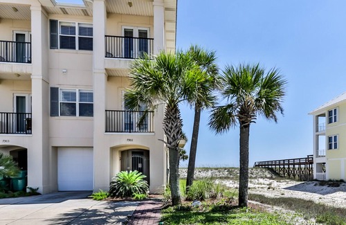 Navarre Beach House | Gulf front townhome w/water views, updated interior, beach access