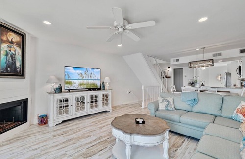 Ono Island House | Gulf Front Townhouse on Private Beach