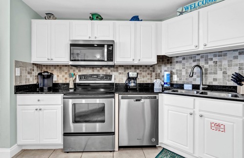 Panama City Beach Condo | Gulf Front~Wrap Balcony~VIP Parking~Largest Unit Size in Complex~Calypso 1-2109
