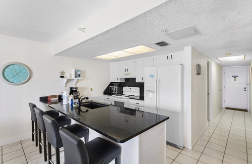Indian Rocks Beach Condo | 🌊 Gulf & Intracoastal Views from Your Private Wraparound Balcony - Indian Rocks Beach