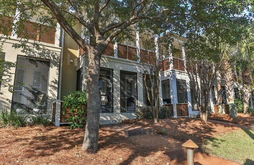 Gulf Place House | Gulf Place 30A Townhome 3 BR + loft sleeps 10, includes beach service & 2 bikes