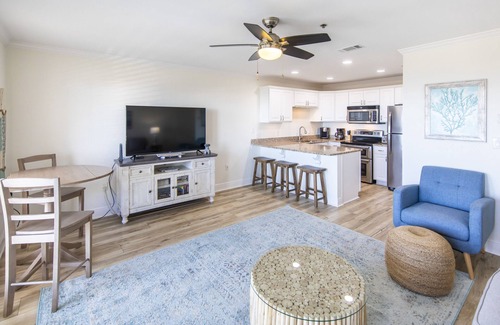 Gulf Place Condo | Gulf Place Caribbean- Community Pool, Tennis Court, Beach Access