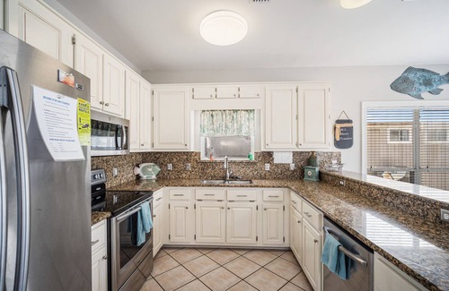Gulf Shores House | Gulf Shores, AL 4 BR house Lagoon front, private pier. Boat dock
