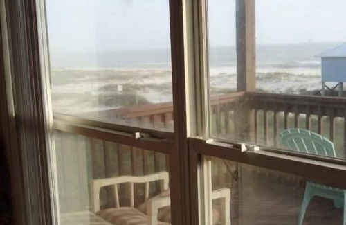 Fort Morgan House | Gulf Shores, Al Ft Morgan, Pet Friendly Beach Housenonly 40 steps to sand dunes-