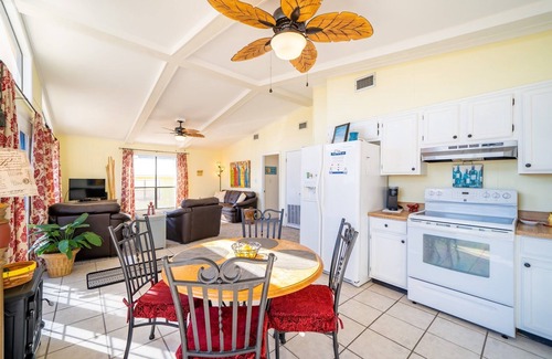 Fort Morgan House | Gulf Shores Beach House ~Palm Paradise~ Fort Morgan area