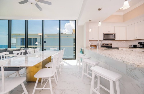 Gulf Shores Condo | Gulf Shores Beachfront | Brand-New Condo with Views – PGS2