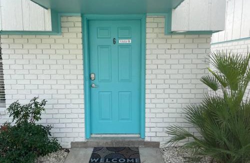 Gulf Shores Apartment | Gulf Shores Getaway steps away from the pool!