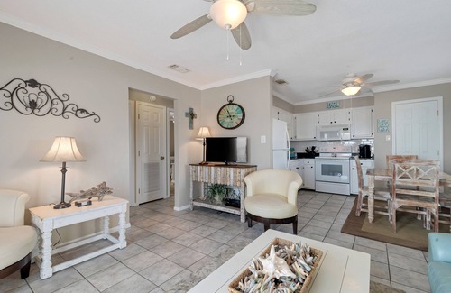 Gulf Shores Condo | Gulf Shores Gulf Front Condo large private deck ! Very few steps to the Beach !