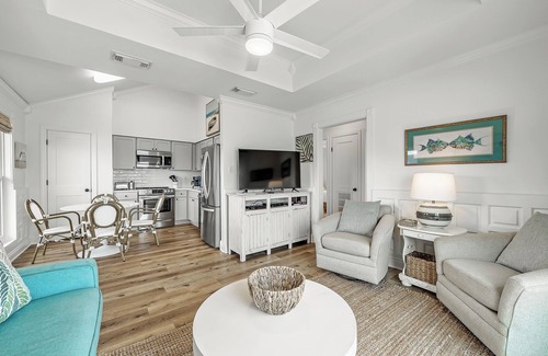 Gulf Shores Condo | Gulf Shores Gulf Front Condo large private deck ! Very few steps to the Beach !