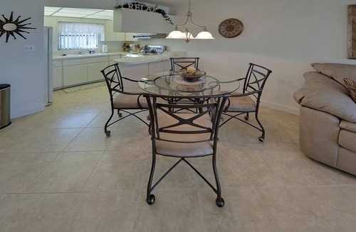 Siesta Key Condo | Gulf-Side Beautiful Condo with Pool Overlooking the Gulf!
