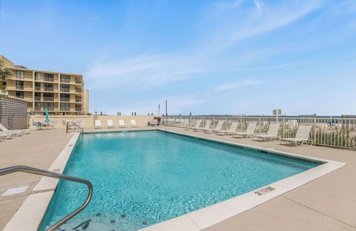 Gulf Shores Condo | GULF TOWER 2A is a 2BR/2BA condo just steps from the beach! Owner managed!