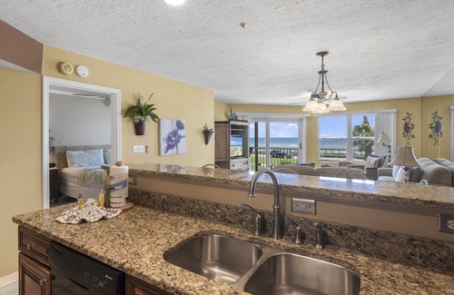 Miramar Beach Condo | Gulf View + Beach Access & Chairs ~ Maravilla 2208