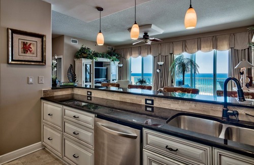Miramar Beach Condo | Gulf View Condo-Short Walk 2 Beach-Lakefront Pool
