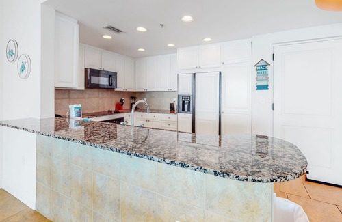 Pensacola Beach Condo | Gulf-View Condo with Shared Pool/Spa/Hot Tub, High-Speed WiFi, Balcony, & Patio