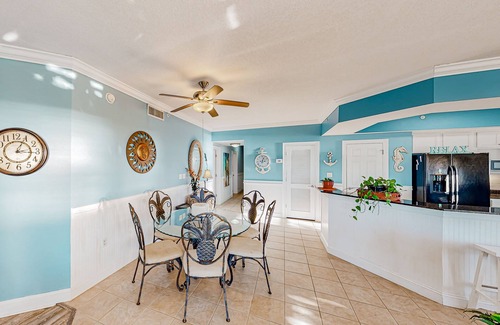 Mexico Beach Condo | Gulf-view condo with on-site pool, hot tub, & private patio