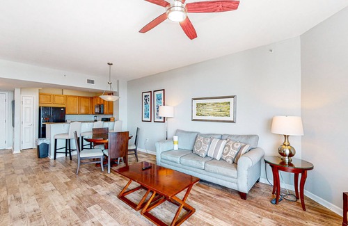 Fort Walton Beach - Destin Condo | Gulf-view condo with outdoor pool, hot tub, gym & tennis - walk to the beach