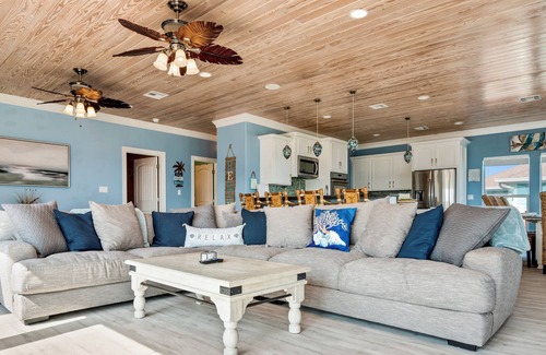 Port Bolivar House | GULF VIEW/DOGS OK/STEPS TO SAND/UPSCALE NEIGHBORHOOD/SPACIOUS HOME/GAMES/DISH TV