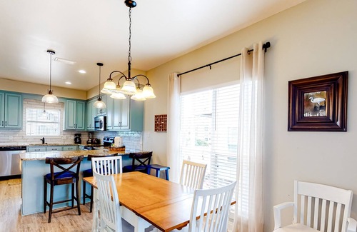 Fort Morgan House | Gulf-view duplex with pool, hot tub & gym - 200 yards to the beach