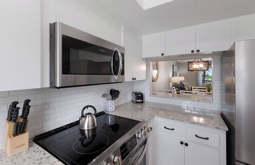 Holmes Beach Condo | Gulf View Getaway | Sand & Sunset Views Daily!