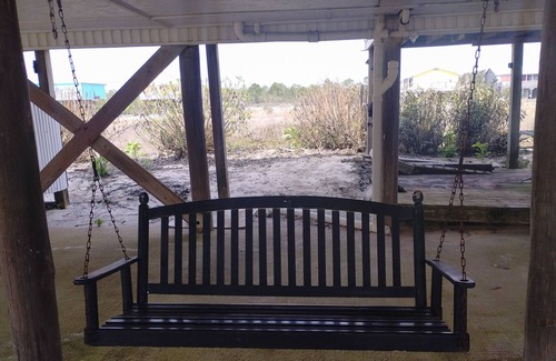 Fort Morgan House | Gulf-view home with deck, screened porch, AC, & W/D - walk to beach