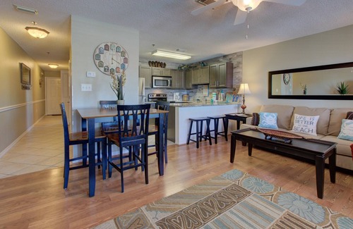Crystal Beach Condo | Gulf View ~ Overlooks Community Pool ~ Bunk Area