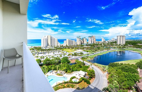 Sandestin Condo | Gulf view studio condo with juliet balcony