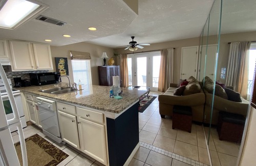 Fort Walton Beach - Destin Condo | Gulf View, Top Floor Corner Unit, Self Checkin/Out, Free WiFi