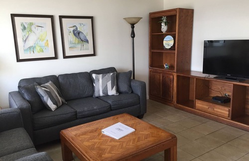 Gulf Shores Resort | Gulf View! Walk to the Hangout! Southern Shores Beach Resort