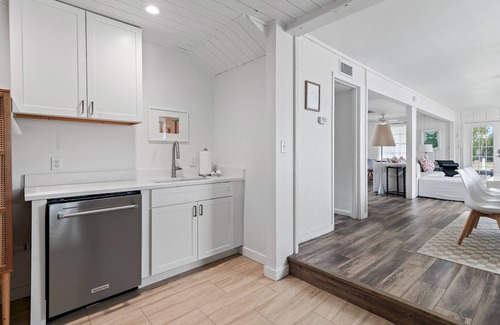 Seagrove Beach House | GULF VIEWS! 4 Bikes - Directly across the street from beach access! `Buying Time`