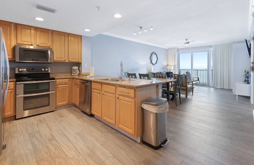 Long Beach Condo | 🌞Gulf VIEWS-BEACH Front-Pool-Grandview East 1203🌞