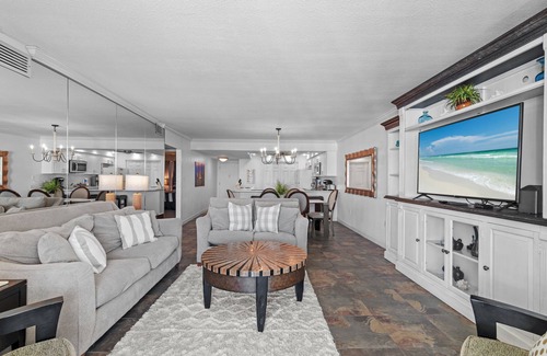 Holiday Isle Condo | Gulf Views-Free Beach SVC! Pool+Sauna-Tennis-2BR Shoreline Towers 1113🌊